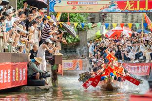 容子峰晒个人照：好好地拍照记录一下这次不一样的感受